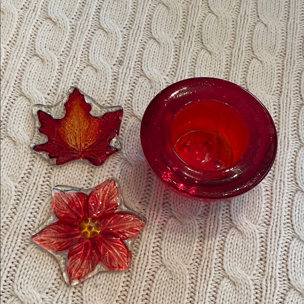 Red Glass Votive/tea light Candle Holder and Pressed glass poinsettia/leaf - Picture 2 of 11